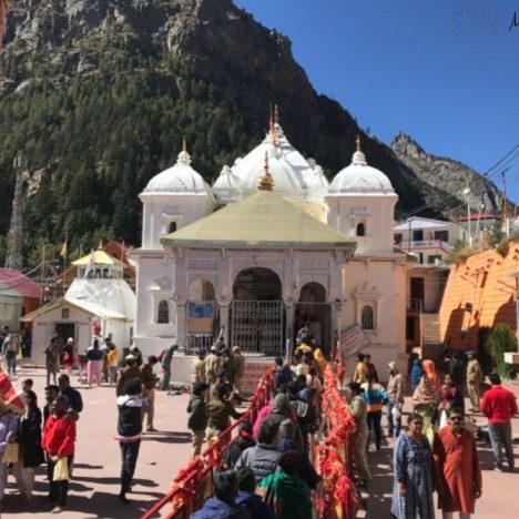 Napló indiai elvonulásomról 22. Guru púrnimá